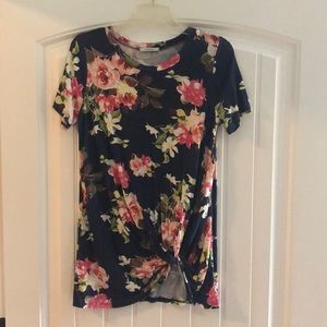 Blue floral knotted shirt